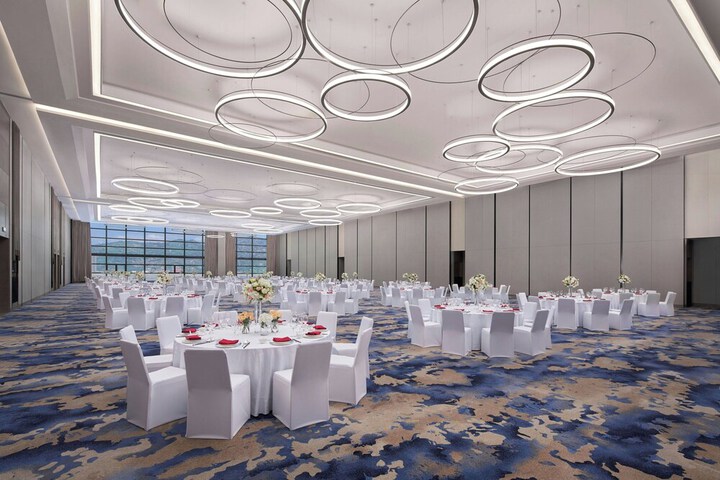 Ballroom/Hall 39 of 46