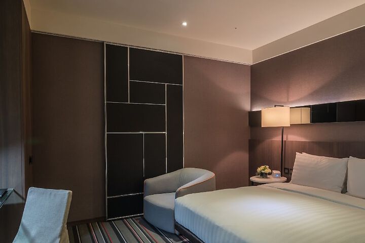 Room 57 of 108