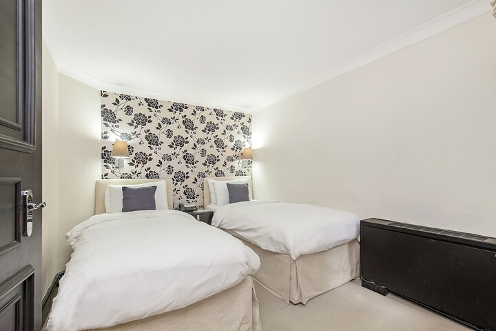 Room 20 of 181