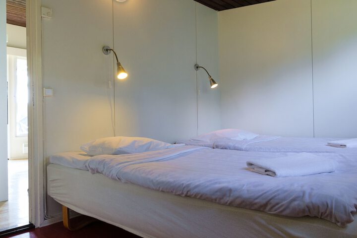 Room 3 of 38
