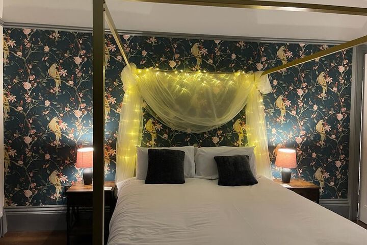 Room 45 of 263