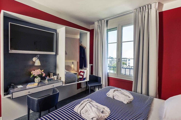 Room 26 of 60