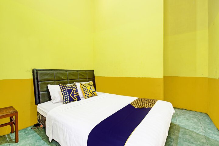 Room 12 of 24