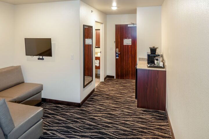 2 Queen Guest Room (9 of 9)
