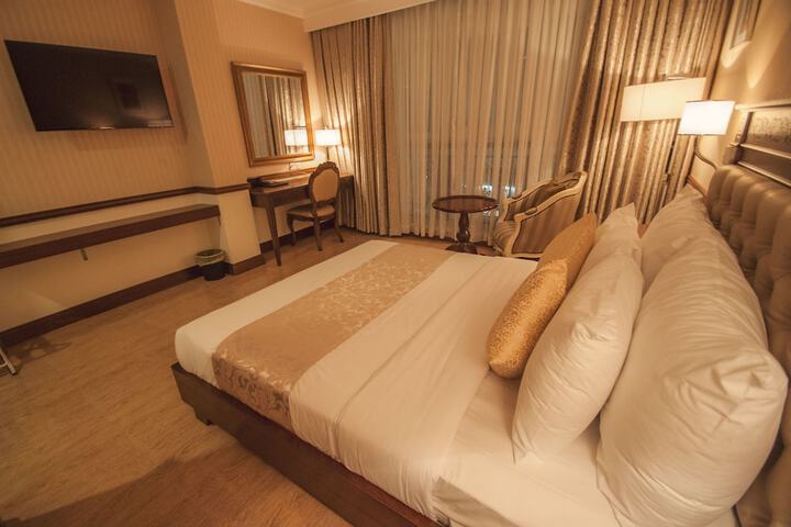 Room 7 of 50
