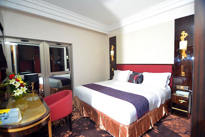 Room 7 of 50