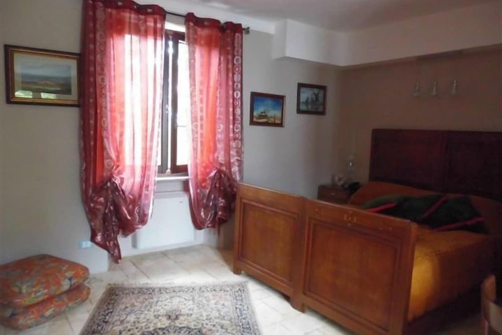 Room 7 of 50