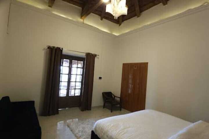 Room 3 of 19