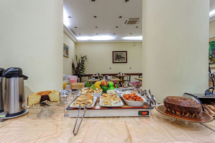 Dining 74 of 80