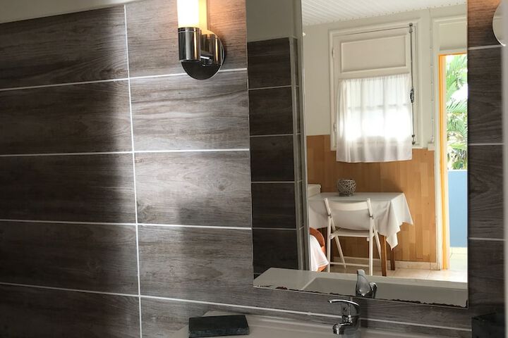Room 5 of 36