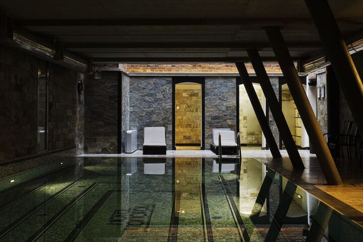 Pool 59 of 95