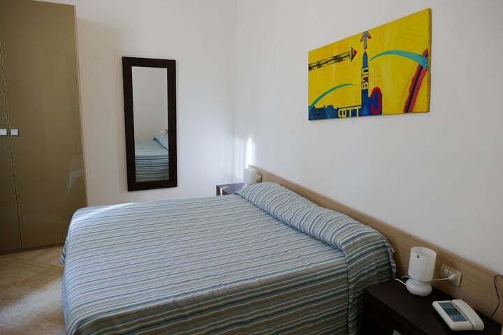 Room 6 of 61