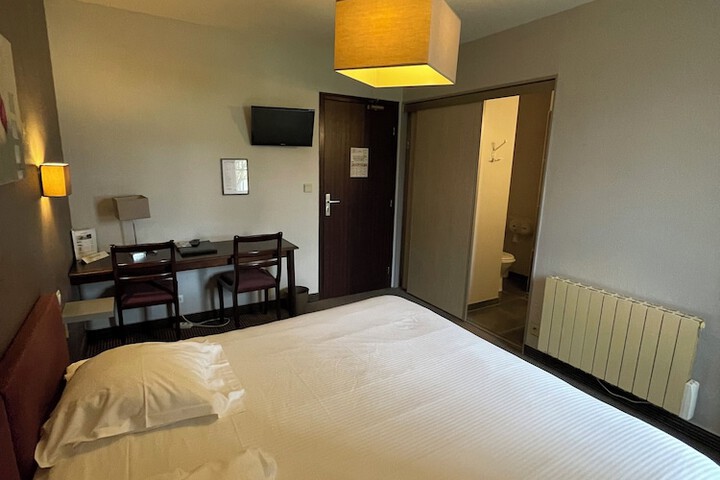Room 5 of 35