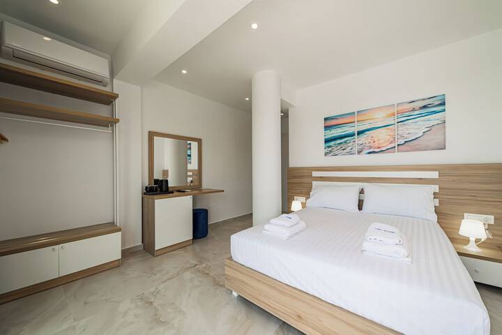 Room 13 of 20
