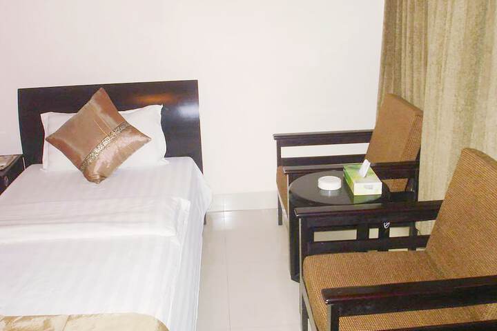 Room 12 of 36