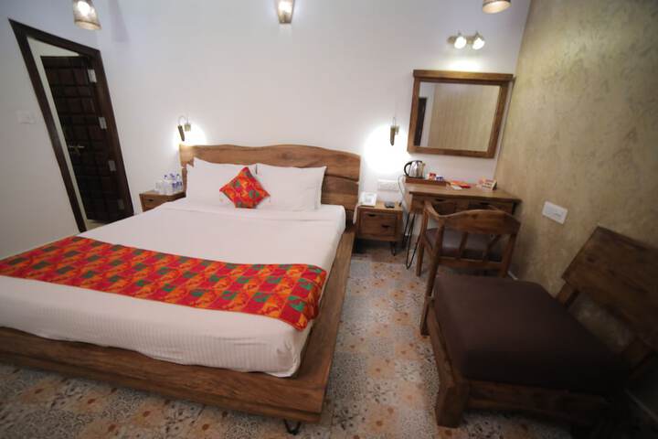 Room 15 of 50