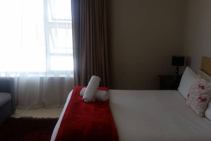 Room 7 of 76