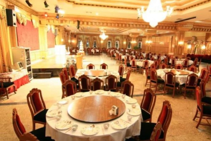 Dining Photos