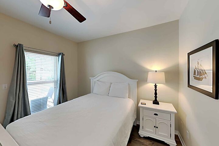 Room 6 of 25