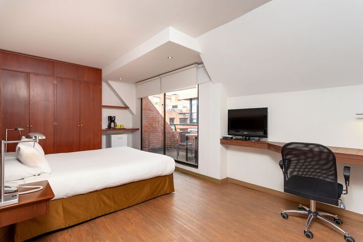 Room 5 of 35