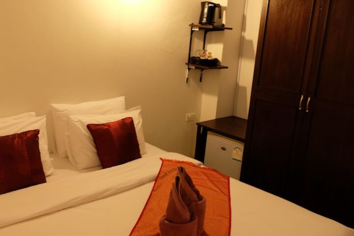 Room 8 of 39