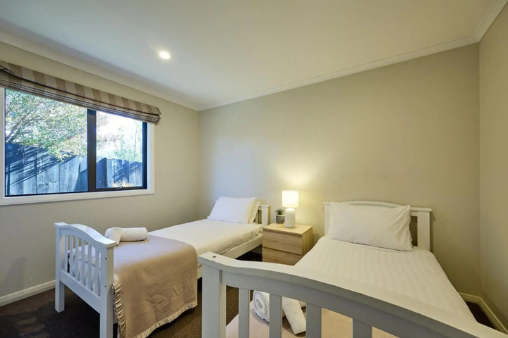 Room 5 of 15