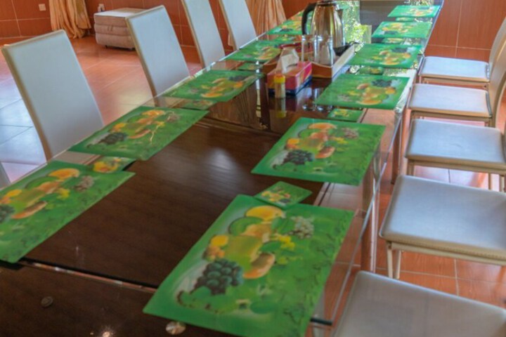 Dining 24 of 42