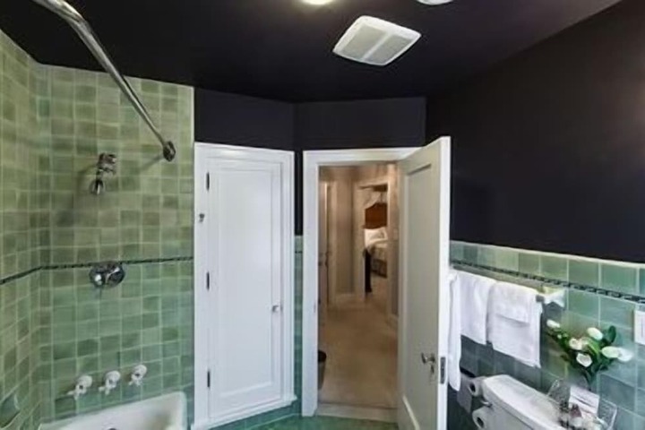 Room 28 of 57