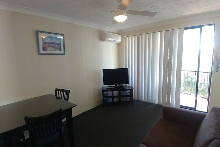 Room 9 of 28