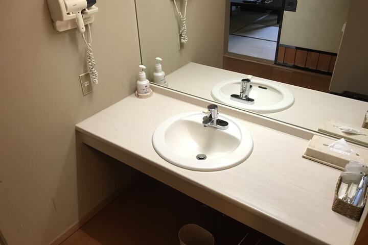 Clean Restrooms