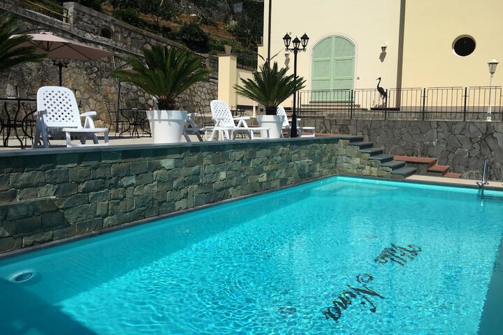 Pool Hotel