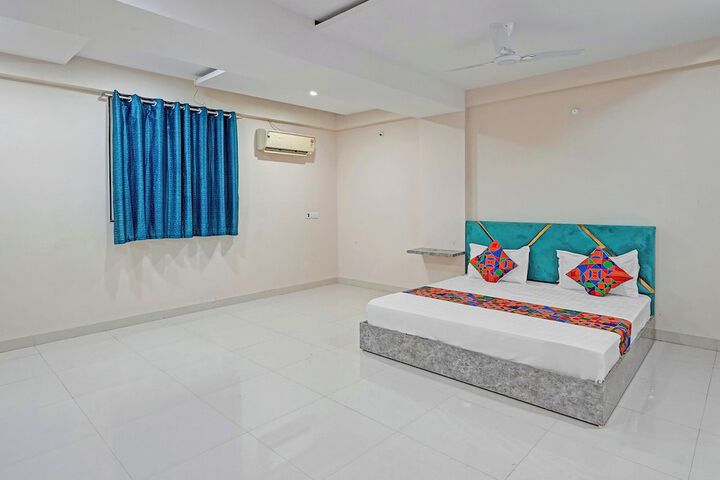 Room 8 of 20