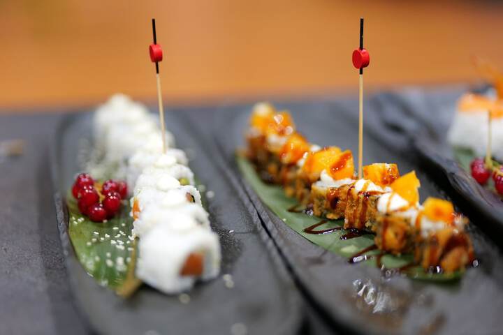 Dining 20 of 65