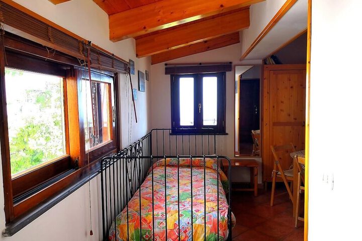 Room 6 of 17