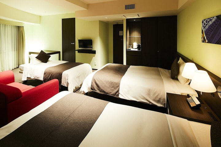 Room 18 of 75