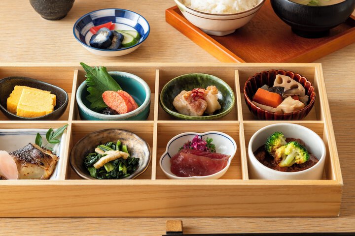 Dining 50 of 68