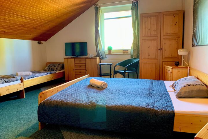 Room 6 of 31