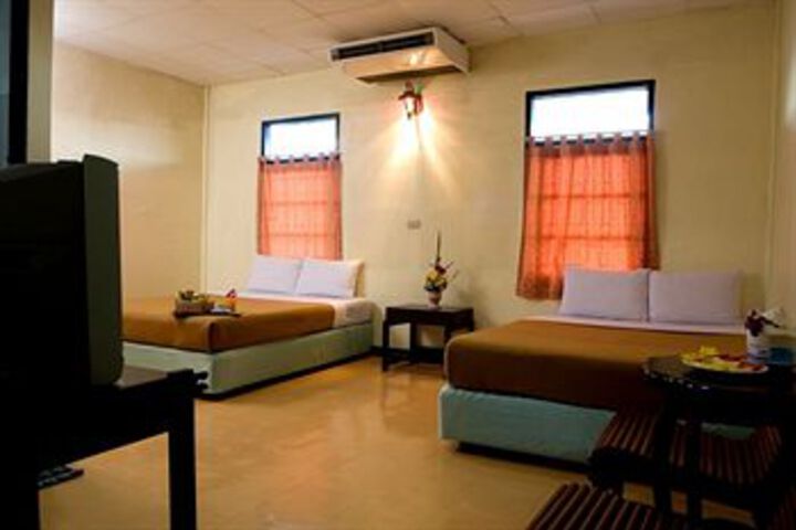 Room 26 of 33