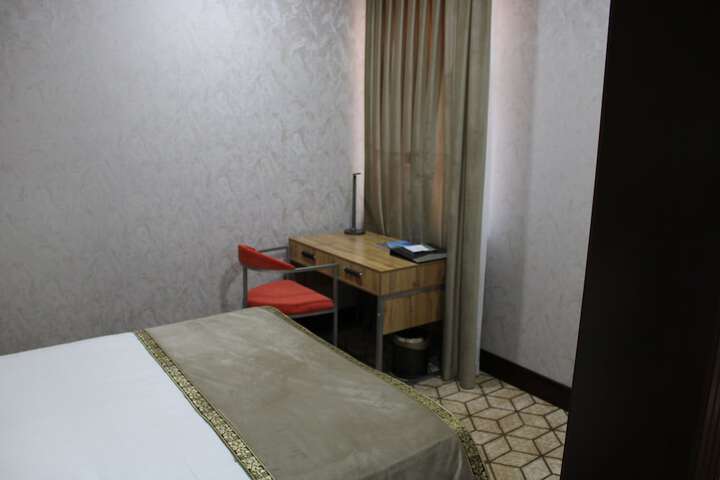 Room 10 of 49