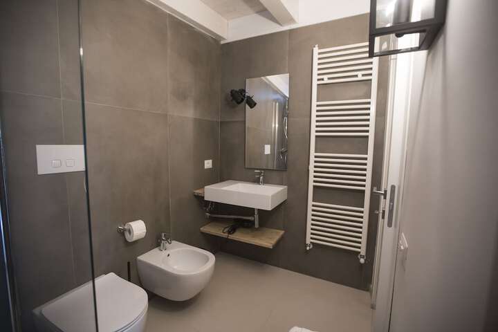Room 44 of 48