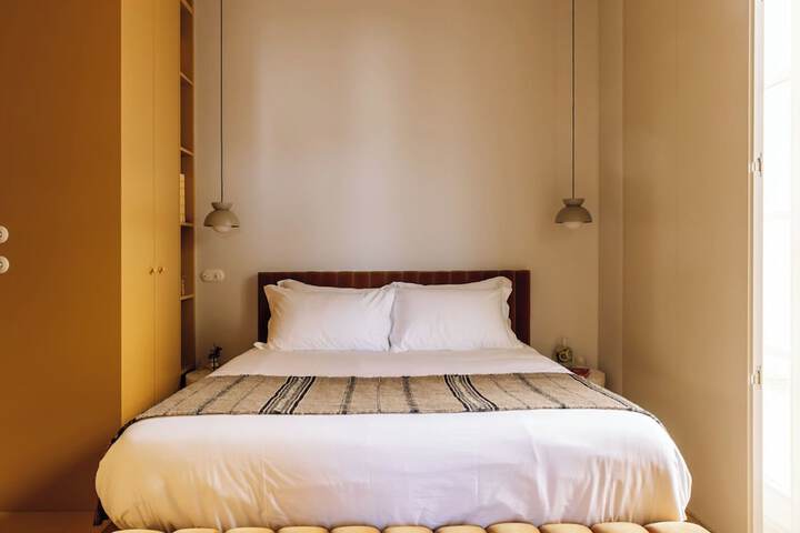 Room 12 of 82