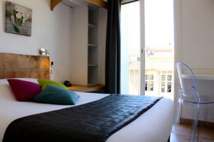 Room 10 of 24