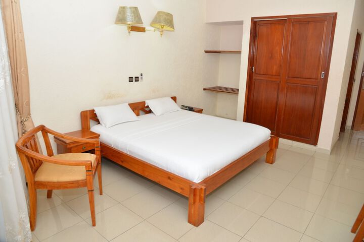 Room 9 of 41