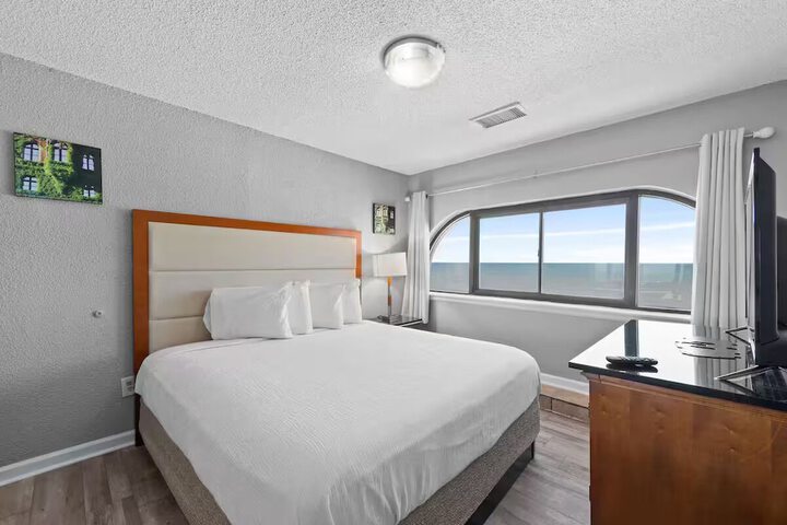 Room 4 of 19