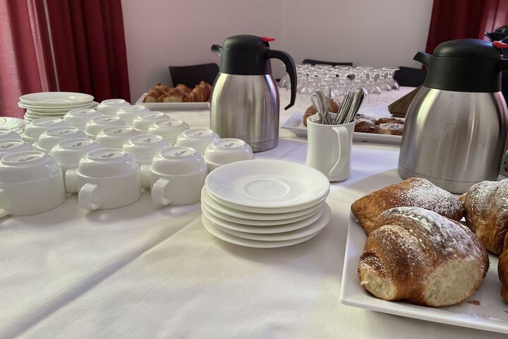 Breakfast/Coffee Service 39 of 43