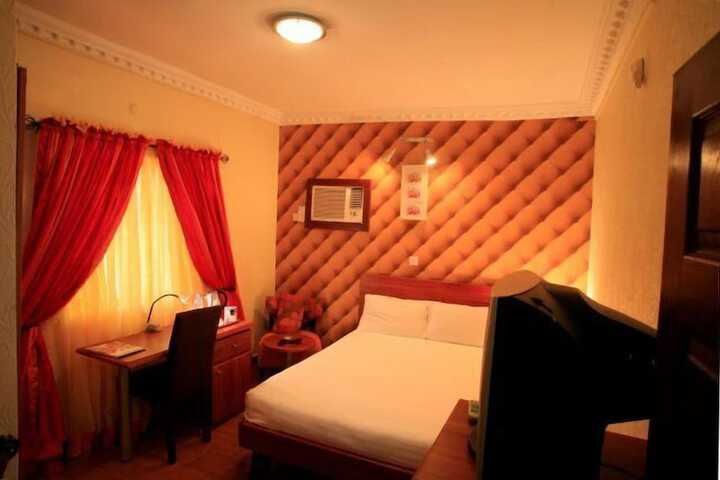Vines Hotel