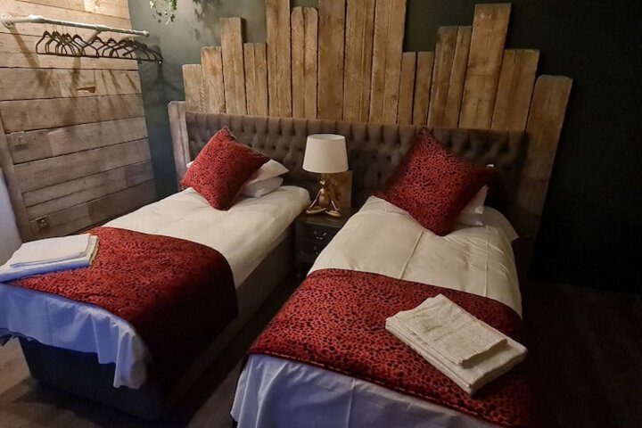 Room 17 of 54