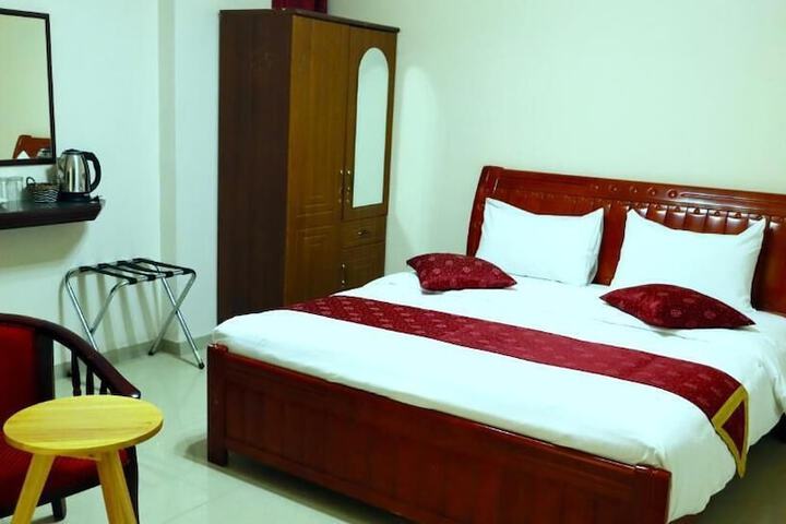 Room 3 of 46