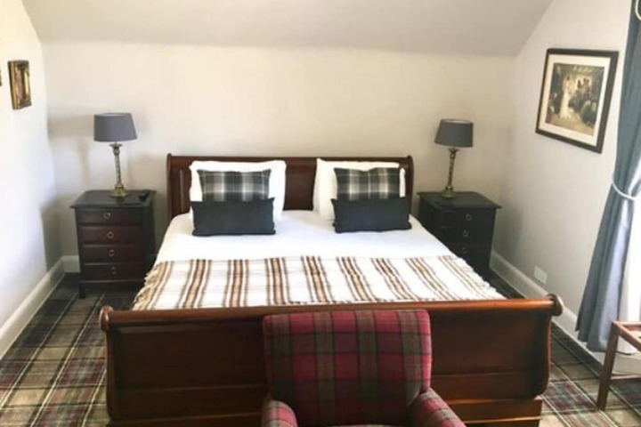 Room 17 of 50
