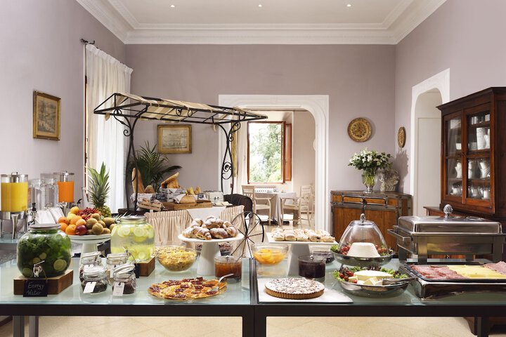 Dining 56 of 97